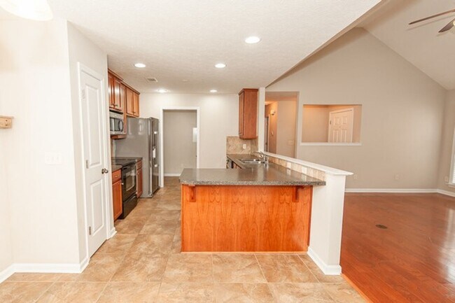 Building Photo - 8740 Lindsey Ln