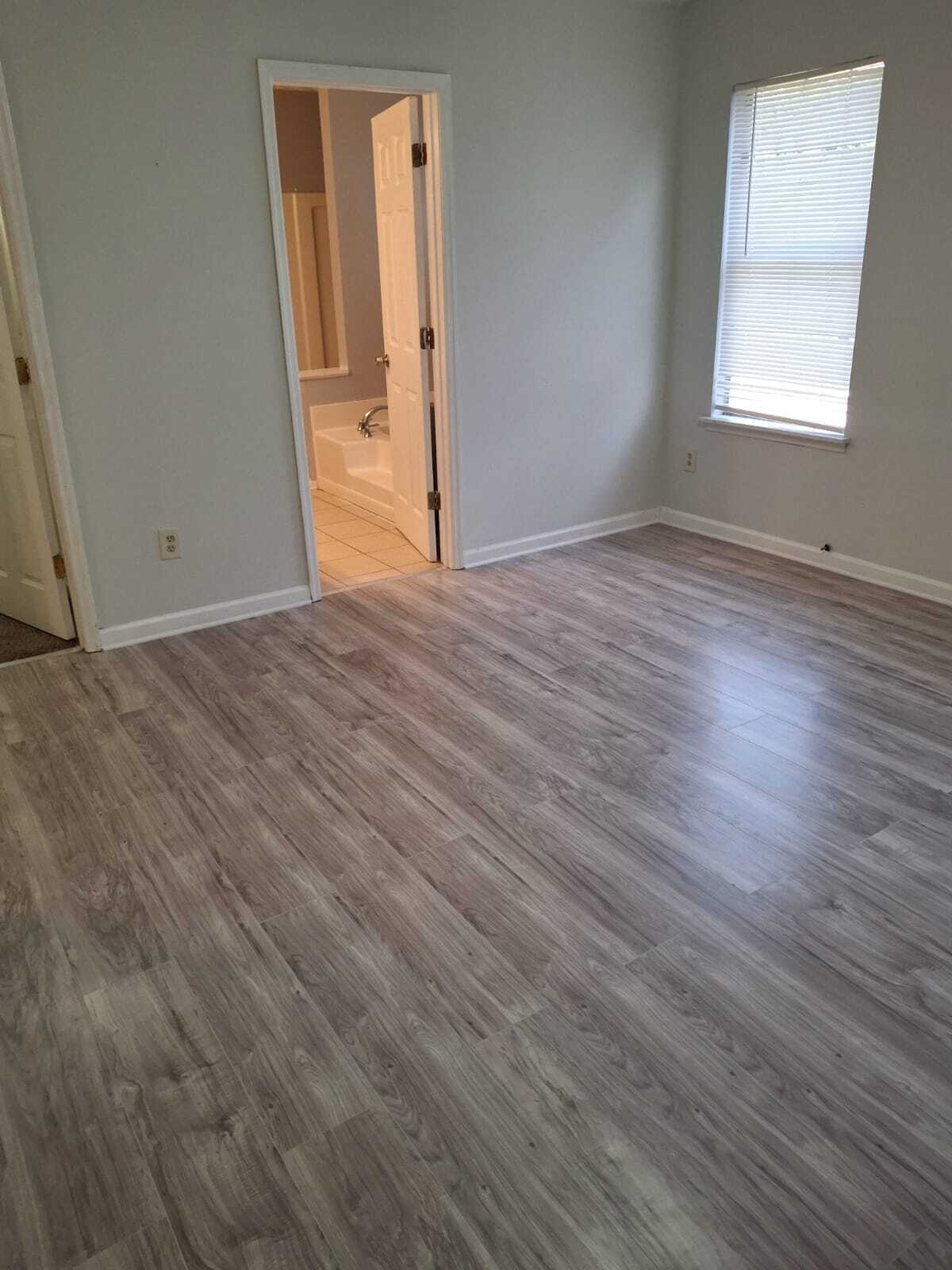 Building Photo - 518 Thomas Downs Way
