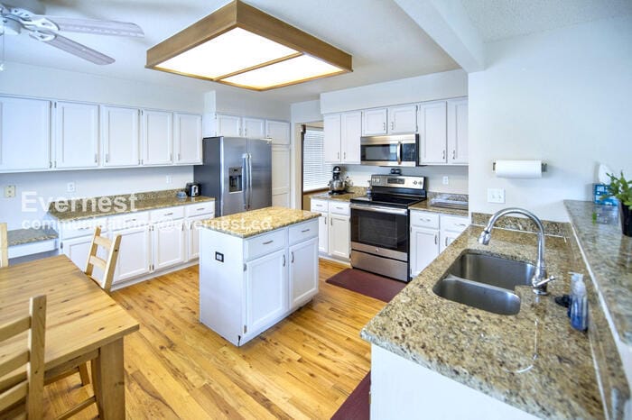 Primary Photo - 18618 E Grand Cir