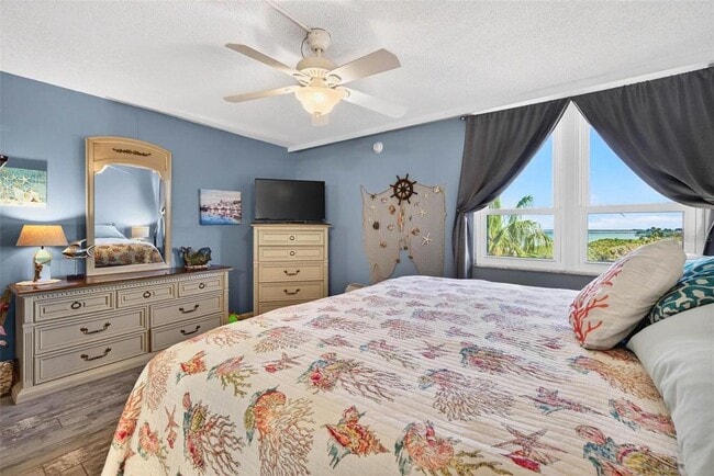 Building Photo - 2616 Cove Cay Dr