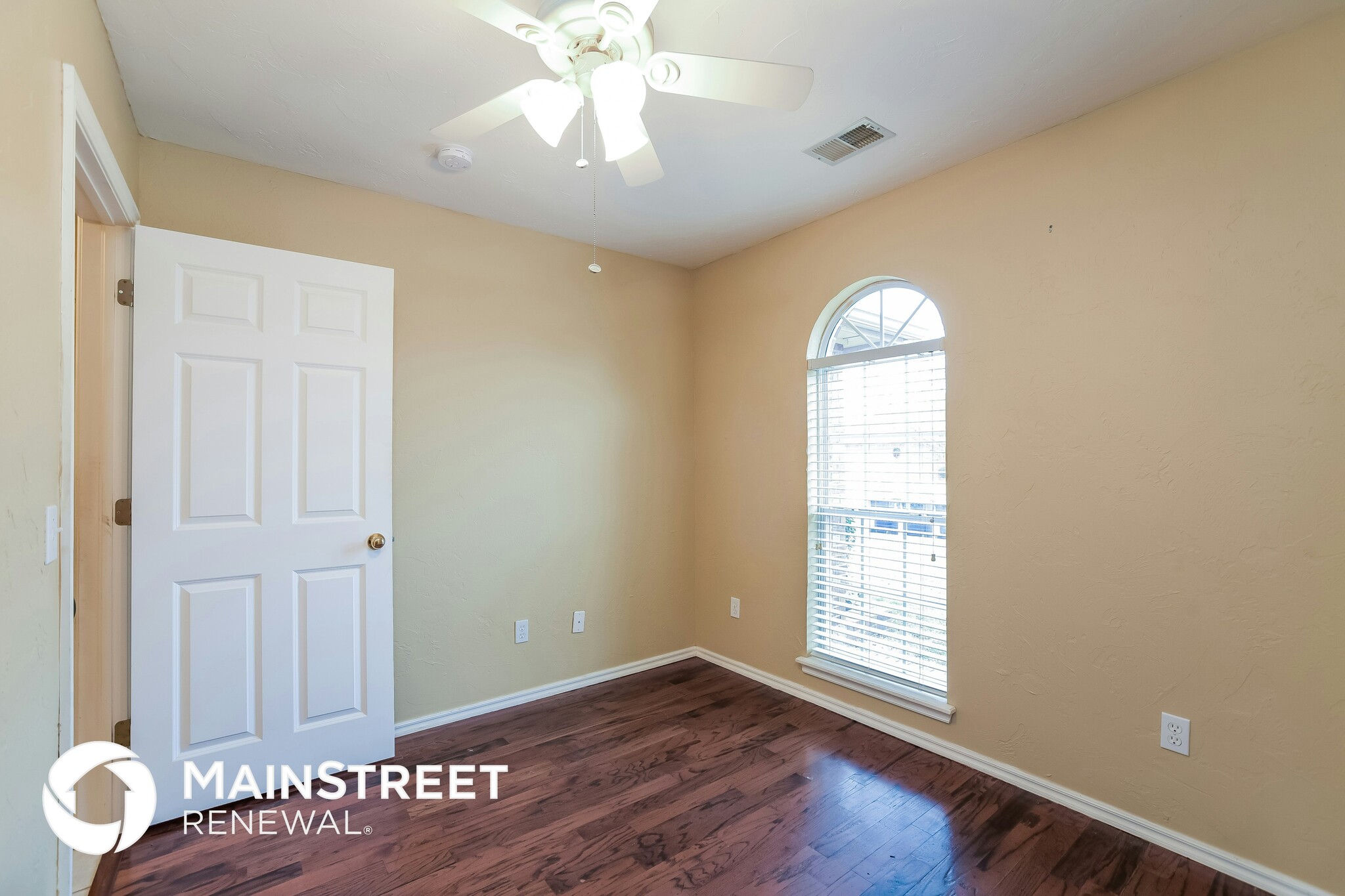 Building Photo - 536 SW 154th Ct