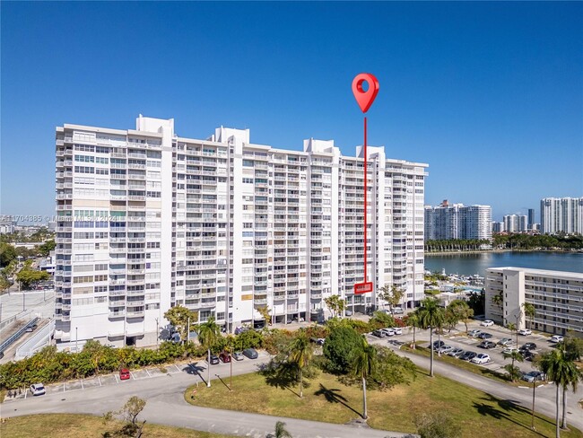 Building Photo - 18041 Biscayne Blvd