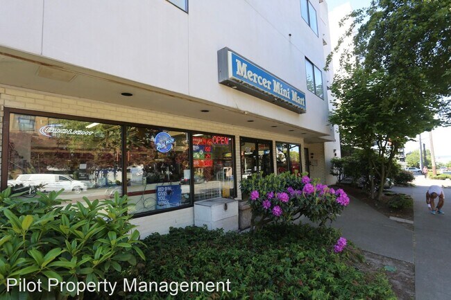 Building Photo - 409 W Mercer St