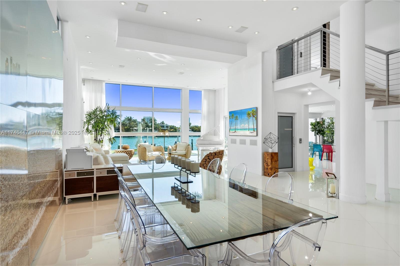 Building Photo - 1061 N Venetian Dr