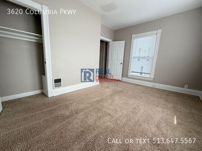Building Photo - 3620 Columbia Pkwy