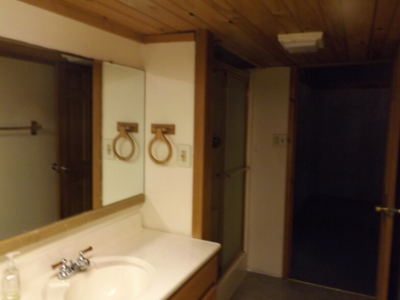 Building Photo - 55 Deer Path Rd