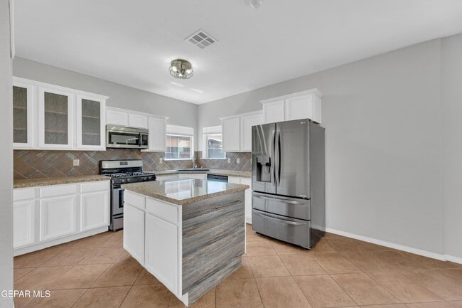 Building Photo - 14378 N Cave Dr