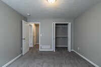 Building Photo - Gorgeous New Construction in Nice Family Neighborhood Built Last Year