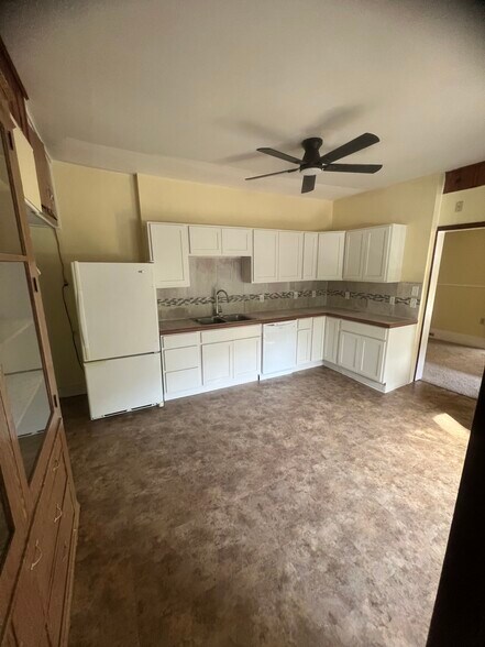 Kitchen - 1004 Buffalo St