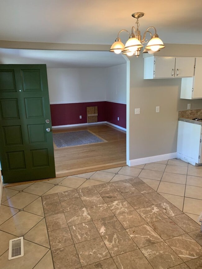 Building Photo - Recently Remodeled home on the Boise Bench!!!