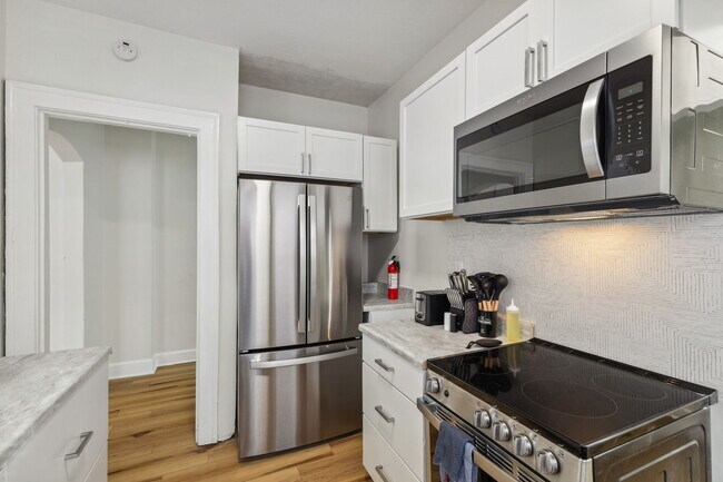 Building Photo - 3863 Byram Ave