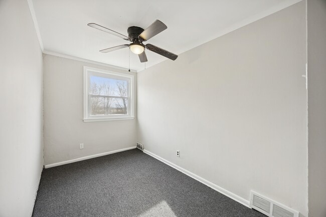 Building Photo - 1032 Taylor Dr