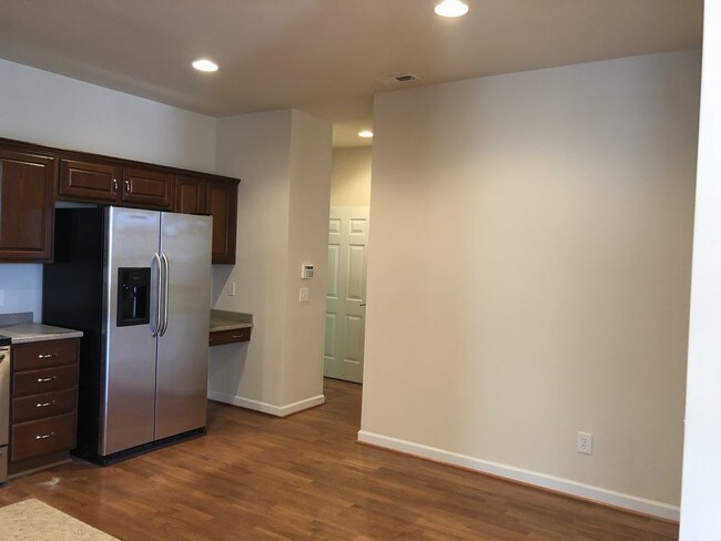 Building Photo - 4613 Thorn Leaf Court