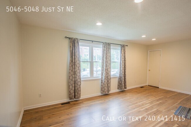 Building Photo - 5046-5048 Just St NE-