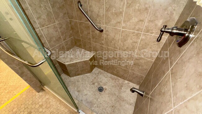 Building Photo - 2410 Sable Dr