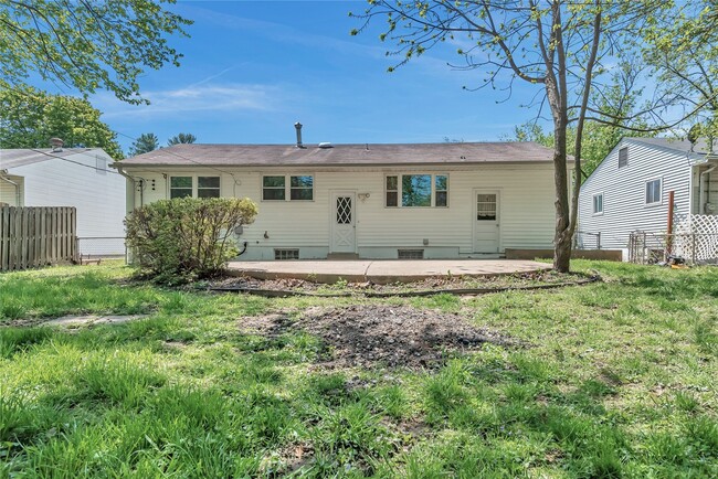Building Photo - 765 Babler Dr