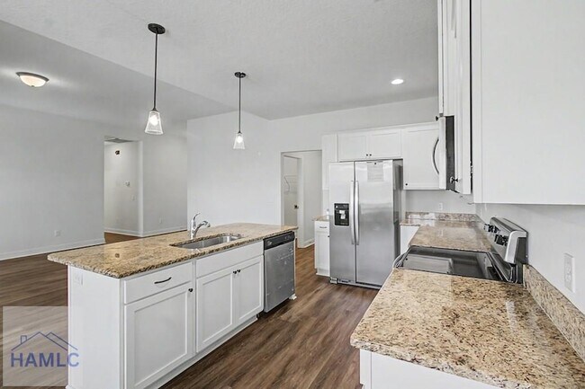 Building Photo - 364 Abode Ave