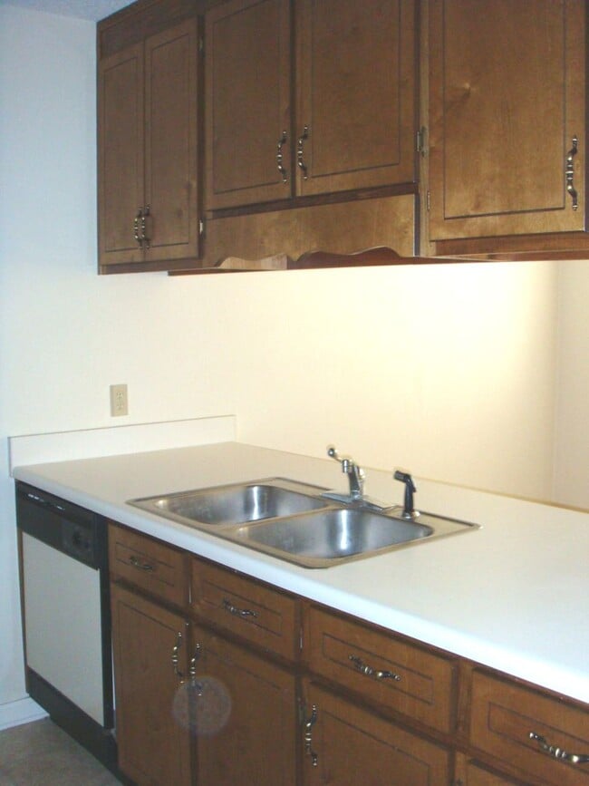 Building Photo - 1537 Woodard St