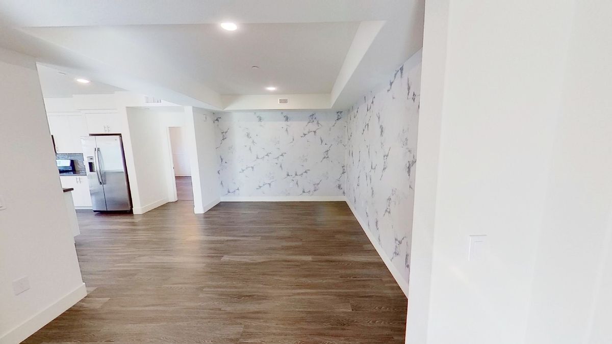 Building Photo - 5933 Sunstone Dr
