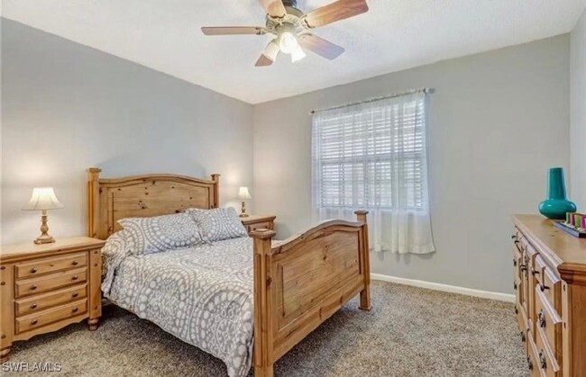 Building Photo - 4912 Tamiami Trl E