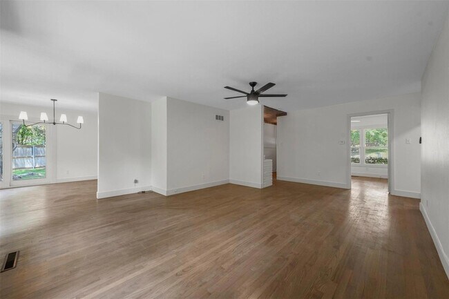 Building Photo - 3936 Piedmont Rd