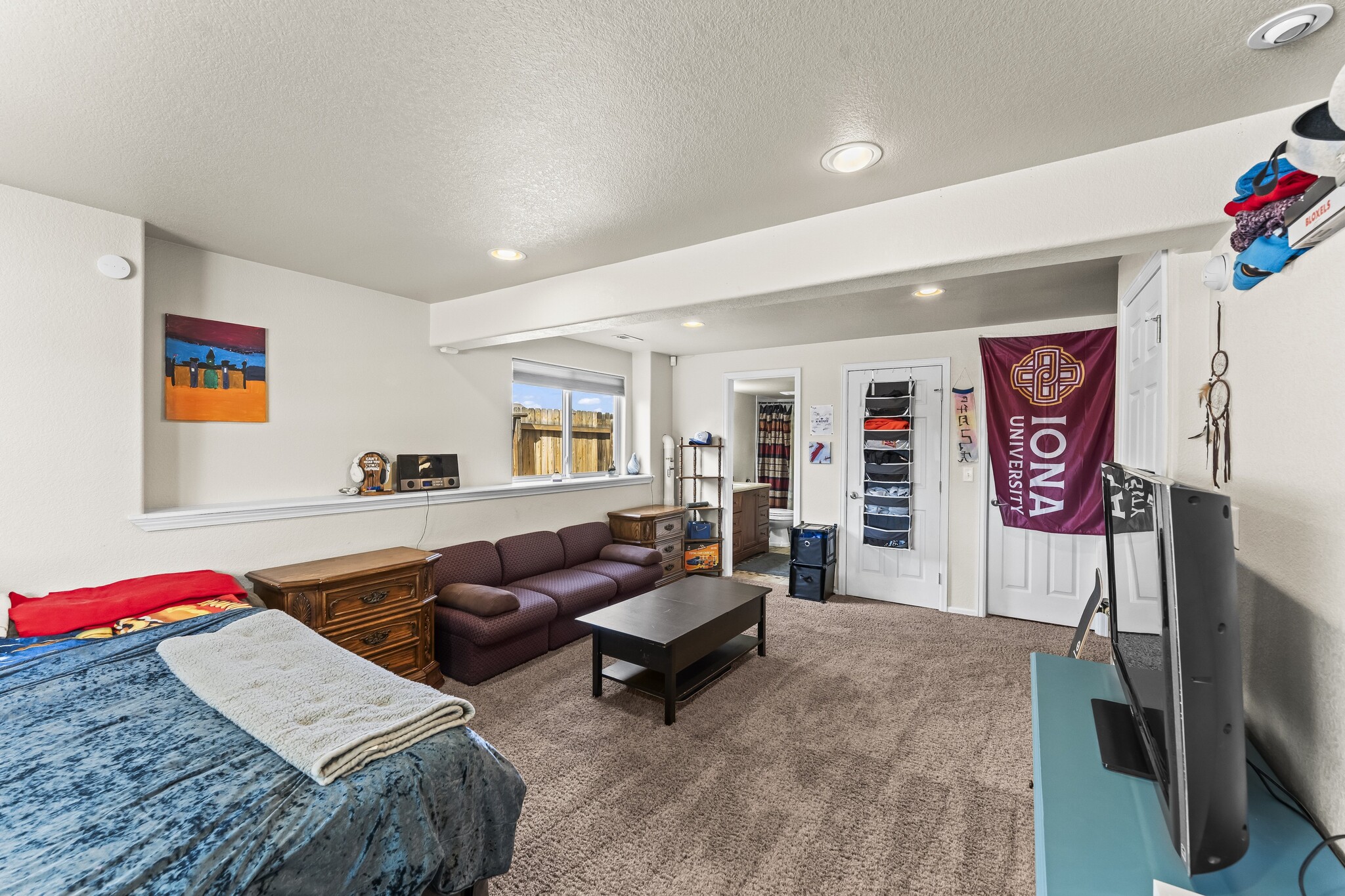 Building Photo - 6531 Passing Sky Dr