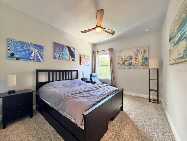 Building Photo - 660 Rosewood Way