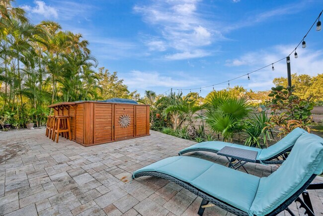 Building Photo - 28 Michiana Dr