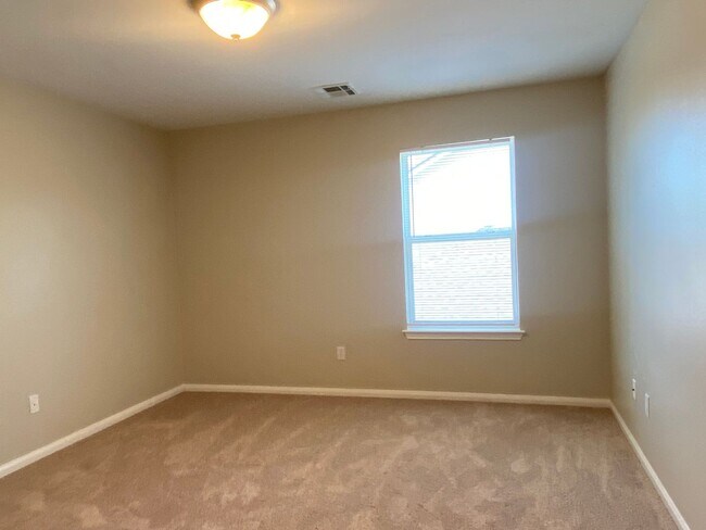 Building Photo - 4 BEDROOM, BELTON ISD