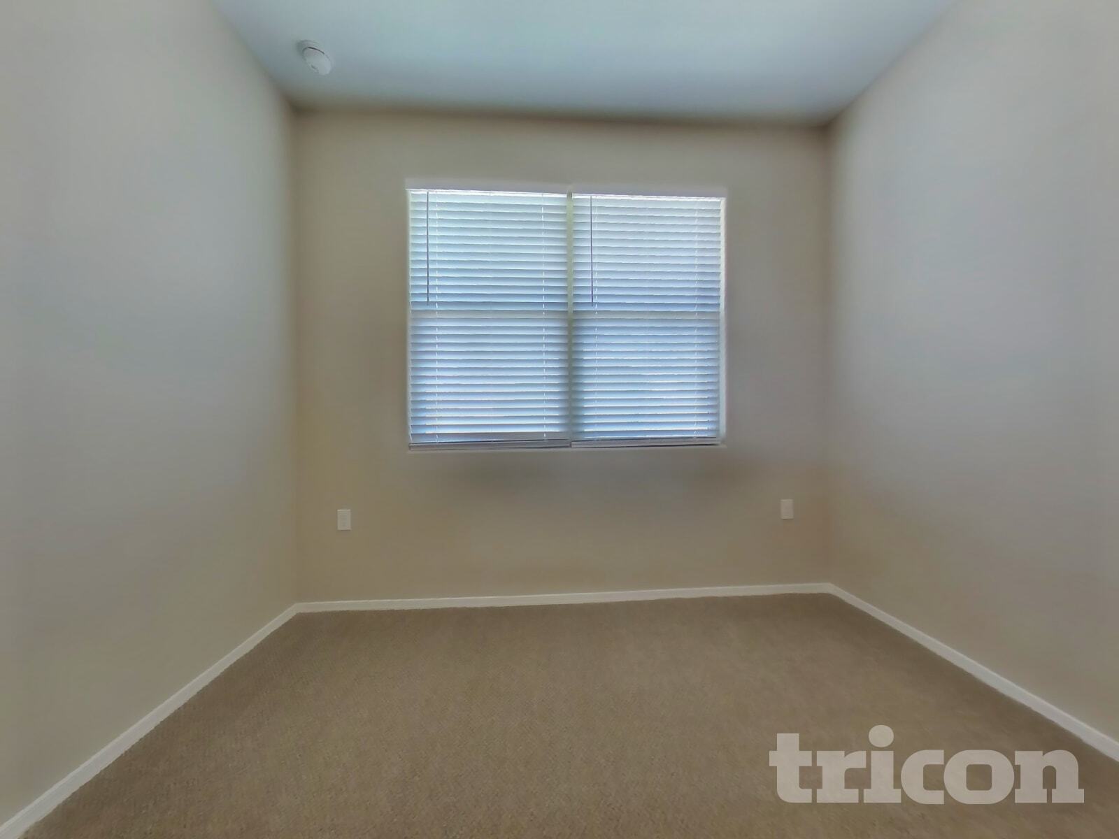 Building Photo - 31026 W Earll Dr