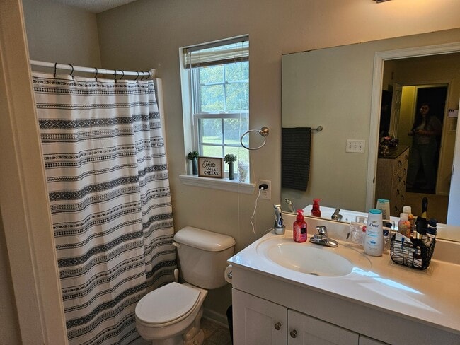 Building Photo - Beautiful unfurnished 3 bedroom 2 bath home in Sneads Ferry - Justice Farm community