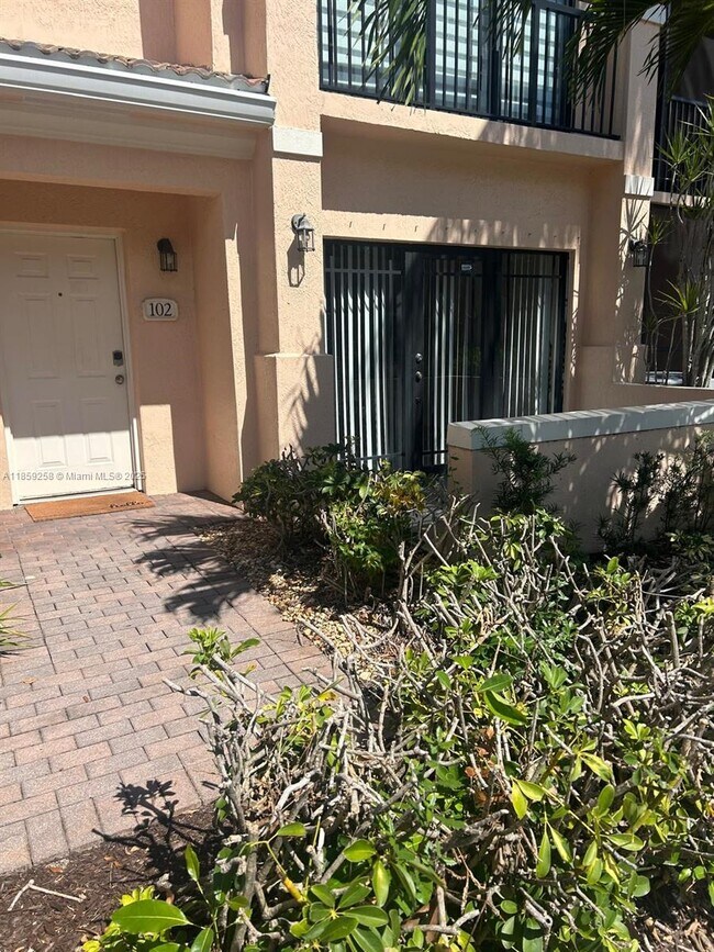 Building Photo - 2809 Amalei Dr