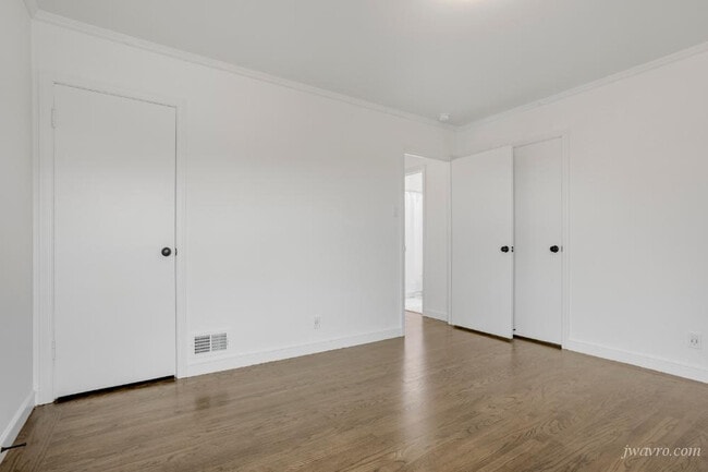 Building Photo - 2 Lapham Way