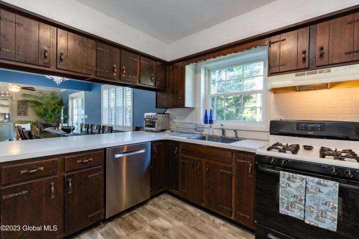 Building Photo - 1 Patricia Ln