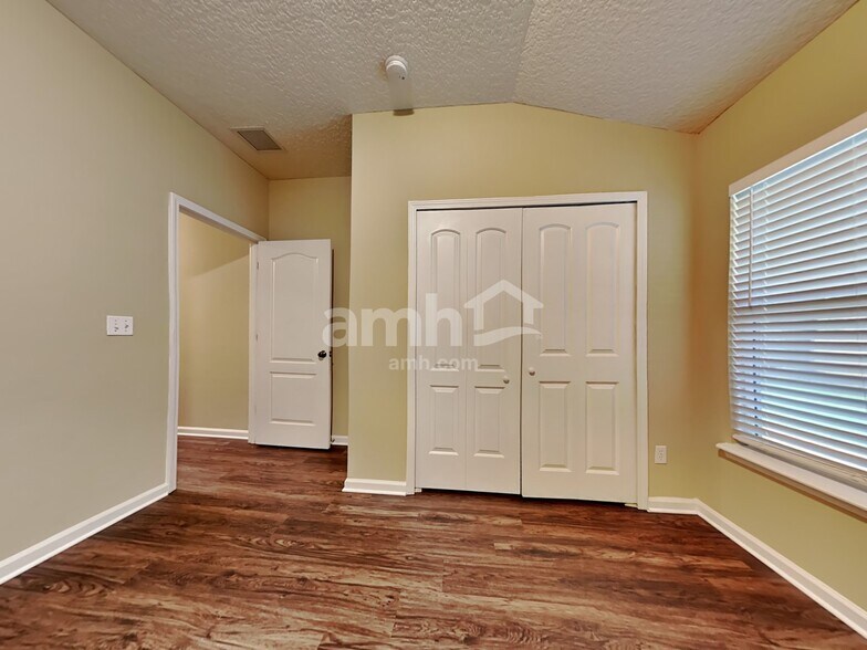 Building Photo - 9426 Staplehurst Dr
