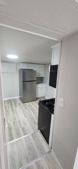 Building Photo - 537 S Hunter St