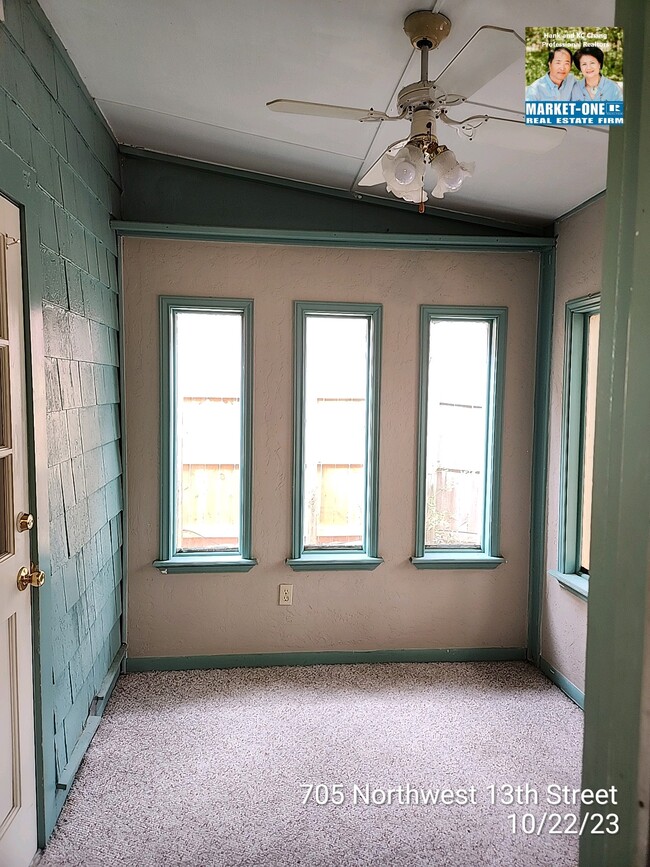 Building Photo - 705 NW 13th St