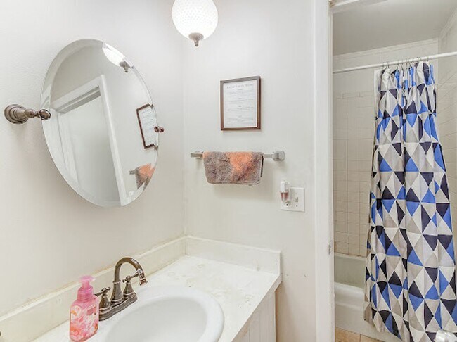 Building Photo - Dillon Valley East Condo! Two parking spot...