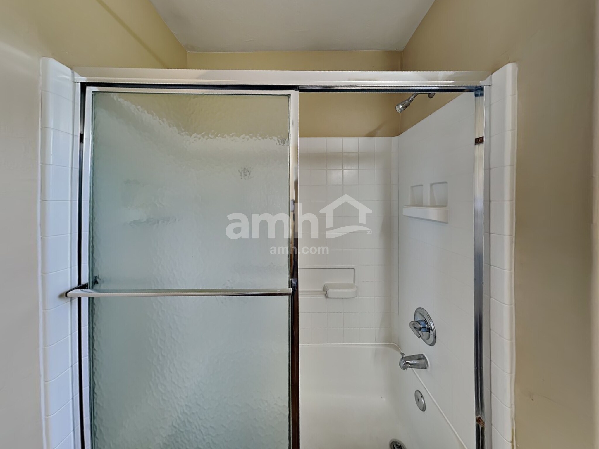 Building Photo - 6467 S Sunrise Valley Dr