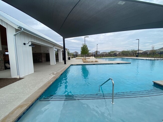 Building Photo - Brand New 3 Bed, 2 Bath in Maxwell!