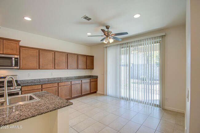 Building Photo - 36217 N Urika Dr