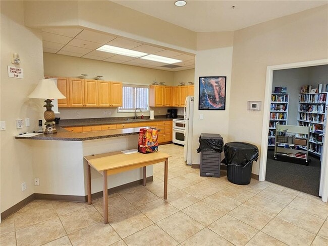 Building Photo - 920 Onager Ct