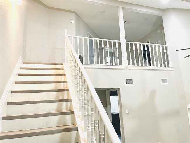 Building Photo - 16303 Napa Vine Dr