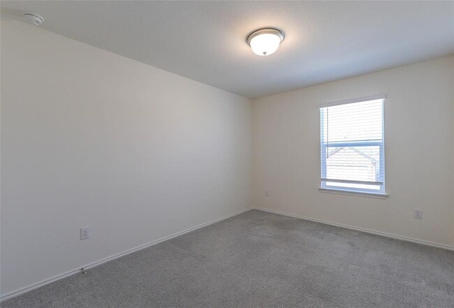 Building Photo - 8203 Knoxville Trl