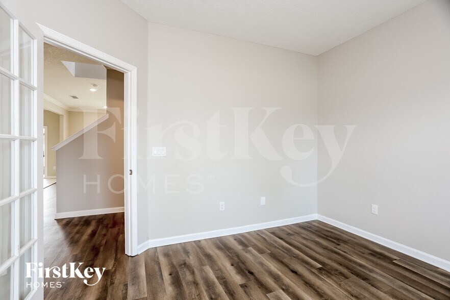 Building Photo - 16134 Tisons Blf Rd