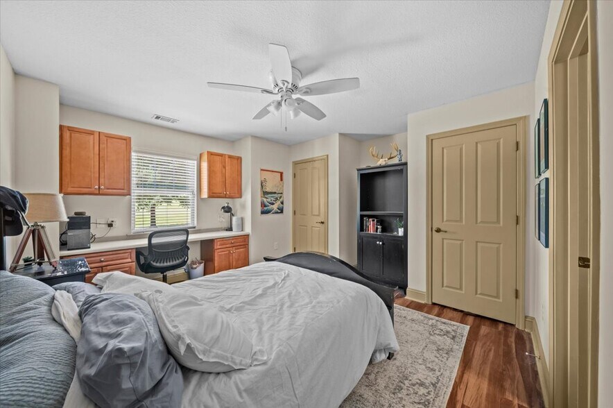 Building Photo - 1613 Muscovy Way