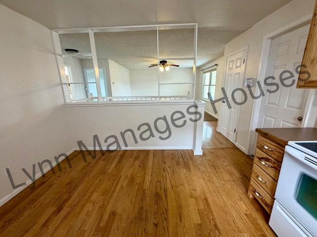 Building Photo - Single Family Home - Ready Now!