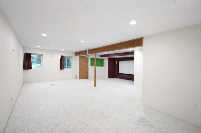 Building Photo - 318 Abington Woods Dr