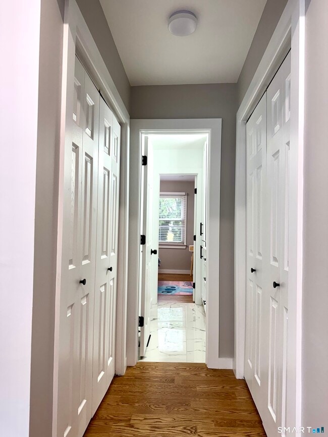 Building Photo - 25 Padanaram Rd