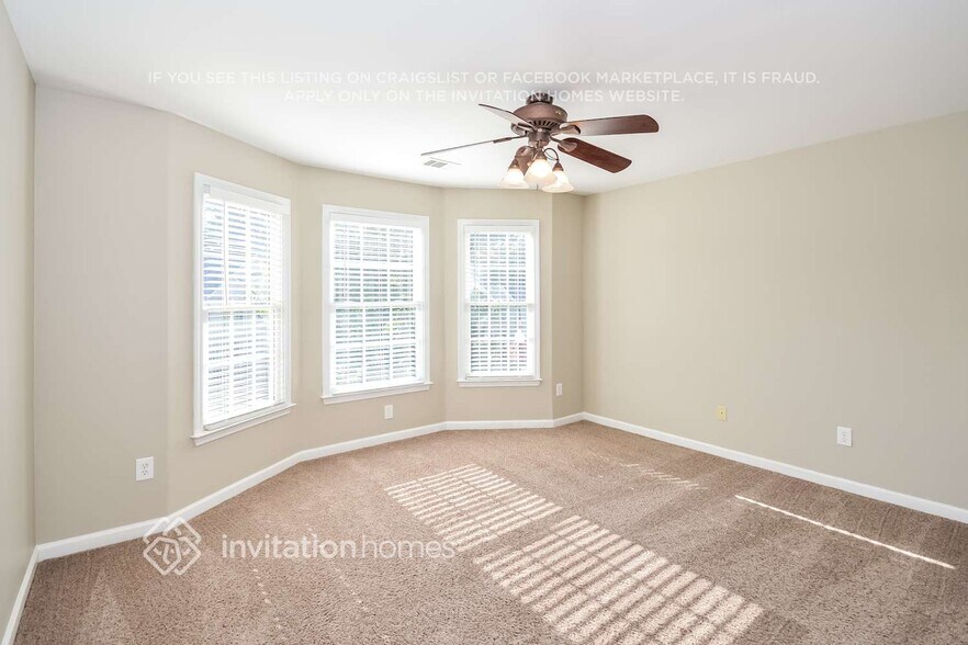 Building Photo - 734 Laurel W Ct